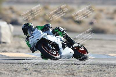 media/Dec-07-2025-CVMA (Sun) [[3e7d2de5dc]]/Race 12- Formula 40 MW and LW/